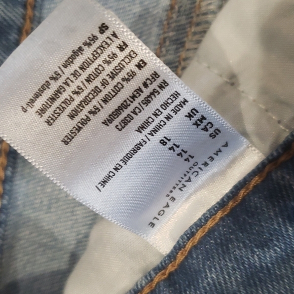 AMERICAN Eagle Pleated Mom Shorts - Picture 13 of 13